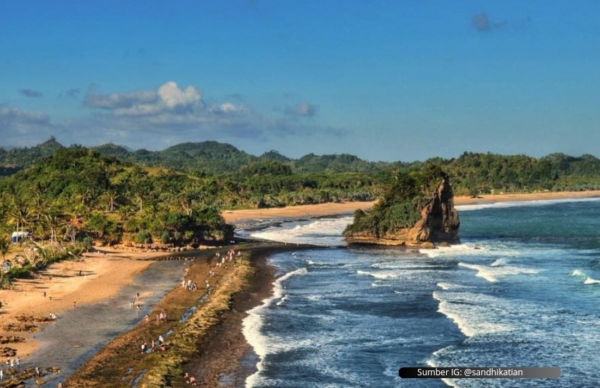 Pantai Parang Dowo