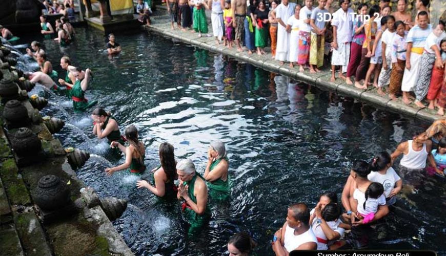 Pura-Tirta-Empul,-Punya-Sejarah-Panjang-Air-Suci